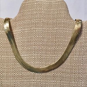 NWOT Gold tone 18" herringbone necklace choker